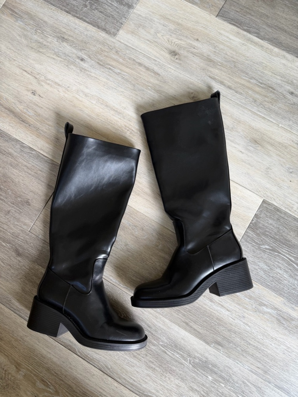 Zara Black Knee-High Block Heel Boots